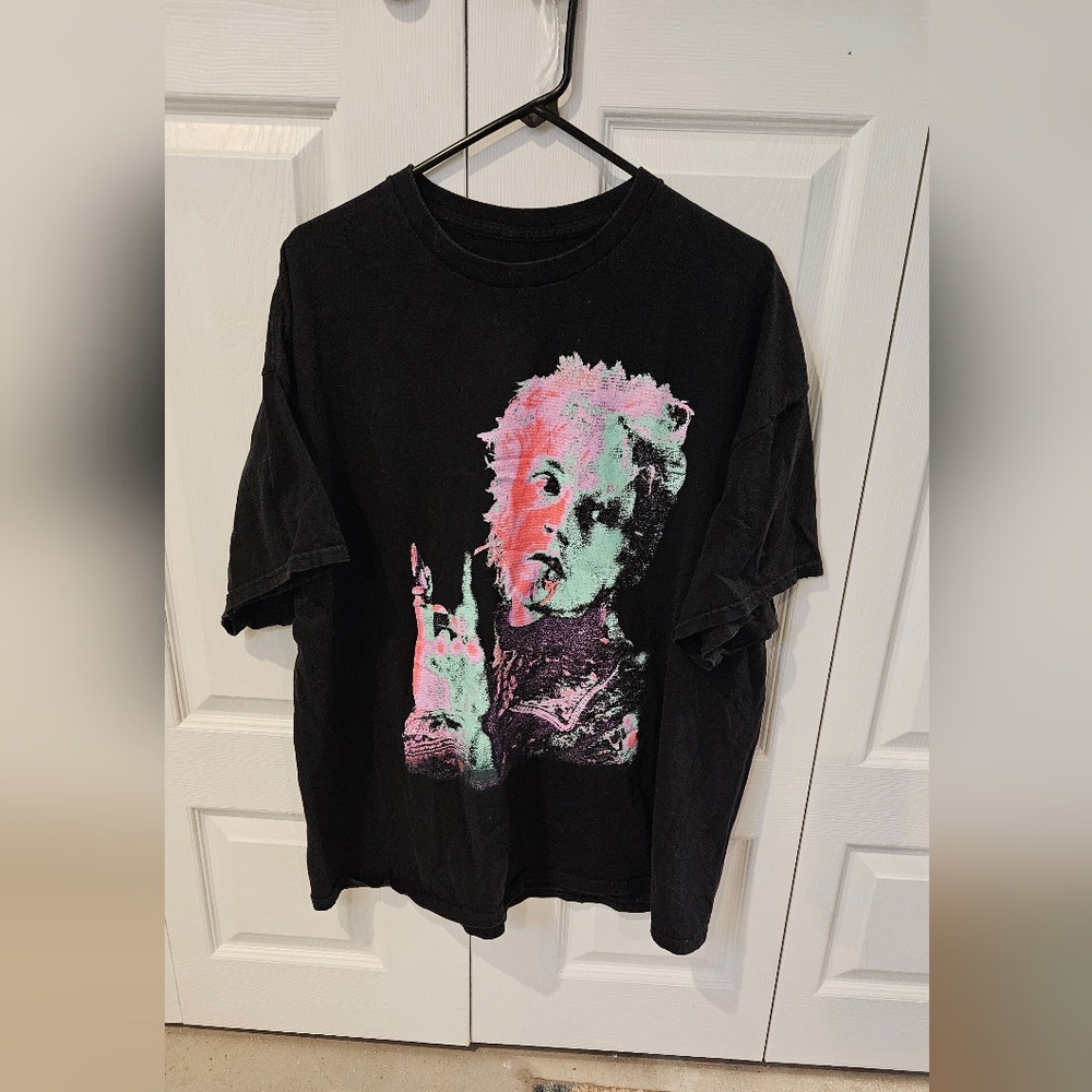 Men's Machine Gun Kelly 2022 tour shirt